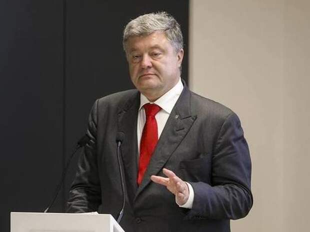 На Украине заговорили о массовом бегстве команды Порошенко: предают и уезжают На Украине заговорили о массовом бегстве команды Порошенко: предают и уезжают