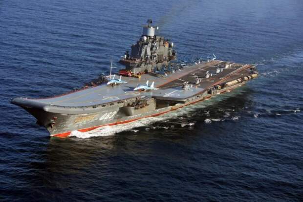 НАТО изменил свое поведение в отношении крейсера РФ "Адмирал Кузнецов"