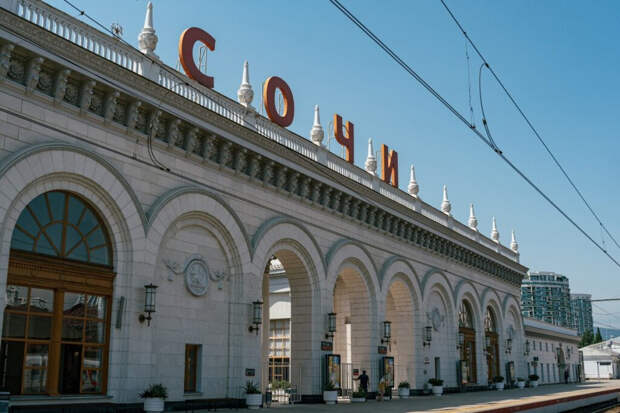 Матч «Сочи» — «Спартак» перенесли из-за атаки БПЛА