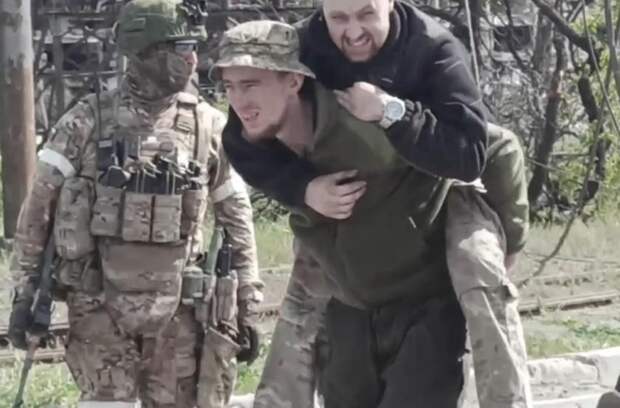Обмена не будет: "Азов"* "героически эвакуировали" под трибунал