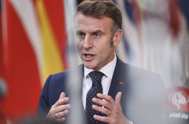 Макрон назвал недопустимыми тарифные угрозы со стороны США из-за Гренландии