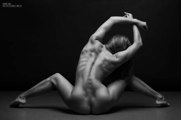 Красота женского тела в черно-белых фотографиях Антона Беловодченко Антон Беловодченко, женщина, тело, фигура
