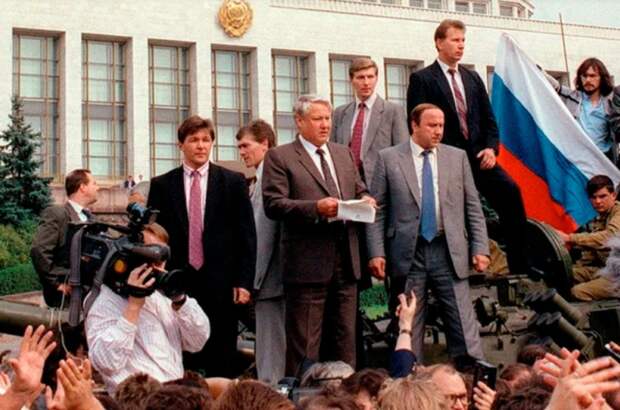 Ельцин или Путин: сравним итоги их работы