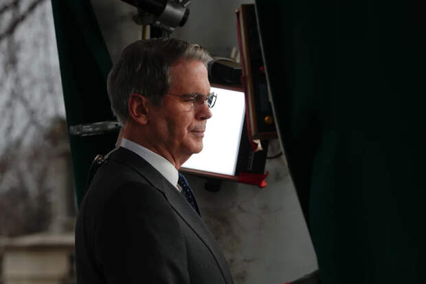 Бессент: США больше не будут продлевать ослабление санкций на нефть из РФ