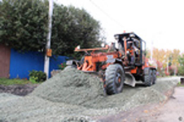 Ремонт дороги в поселке Казенная Заимка / Фото: barnaul.org