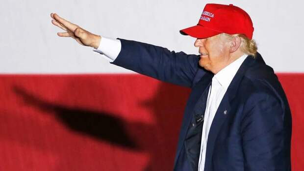 Трамп ведет США к нацизму?