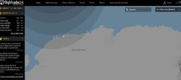 Скриншот с сайта flightradar24. Над Антарктидой нет ни одного самолёта