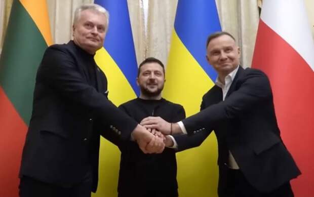 Politico: Европейским чиновникам рекомендуют соблюдать определенный дресс-код в ходе визитов в Киев