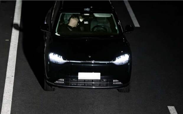 Пьяный водитель уснул в машине с автопилотом — что было дальше?