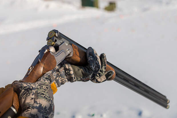 Житель Новосибирска утопил ружье на охоте