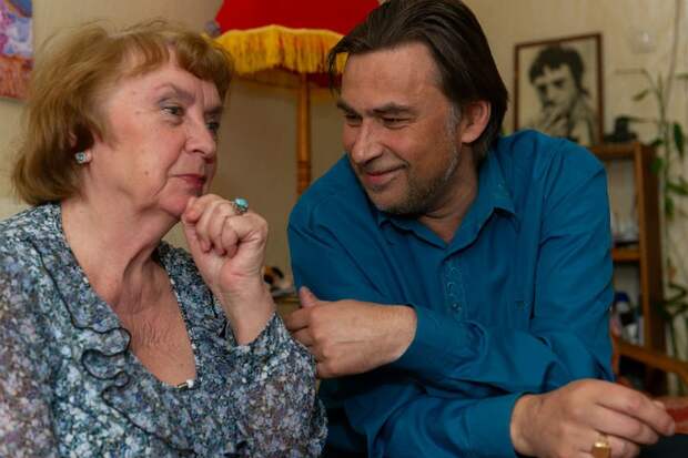 Пенсионерка попросила у дочери денег на лечение, но та отказала ей. В это дело вмешался зять