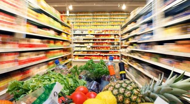 Ошибки в продуктовом магазине, из-за которых люди набирают лишний вес