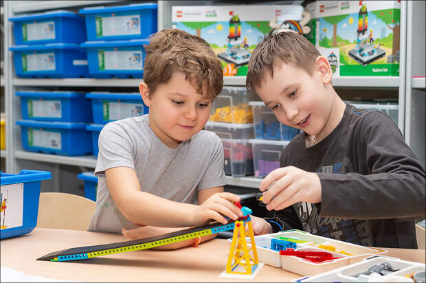 Как обеспечить научный подход? Фотообзор нового конструкторского решения lego® Education BricQ Motion 45401