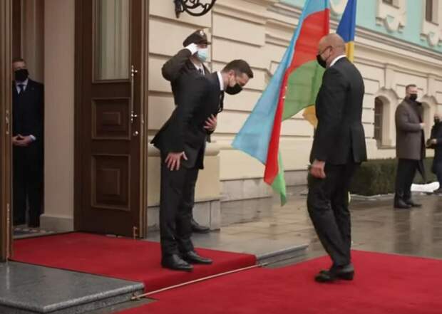 Президент Азербайджана пригласил Зеленского в Баку. Нюанс: во время нахождения в Москве. О чем это может говорить?