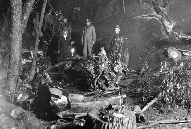 JacksonTwpPorterCoIndiana-UnitedAirlinesCrash-Oct10-1933-SS