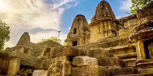    : https://blog.railyatri.in/wp-content/uploads/2017/01/Modhera-Sun-Temple.png