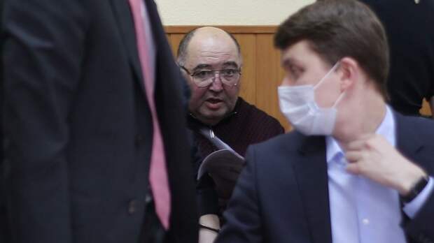 Бизнесмен Шпигель в СИЗО заявил об ухудшении самочувствия 