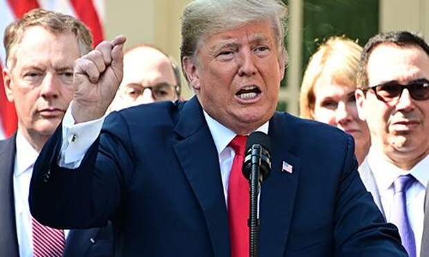 Американские правозащитники подали в суд на Трампа