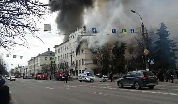 Число погибших при пожаре в военном НИИ в Твери выросло до 17 человек