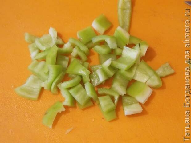 Салат с курицей и сухариками Салат с курицей и сухариками