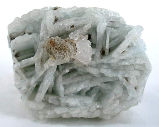 https://kamneteka.com/wp-content/uploads/2018/05/Albite-Stannomicrolite-Stokesite-rar09-mf10a.jpg