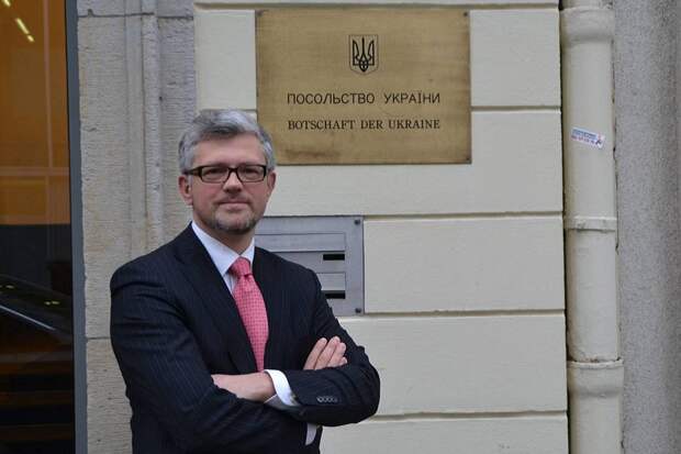 Посол Украины в ФРГ вдруг уцепился за советскую историю страны