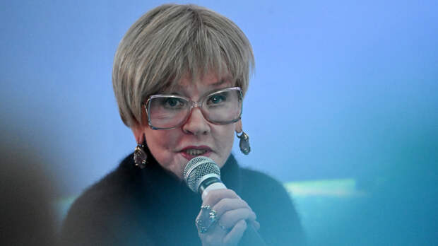 «Родители всегда будут рядом»: звезды массово простились с Верой Алентовой, но молчание Аллы Пугачевой удивило