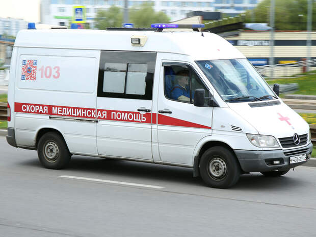 В Москве на 7-летнего мальчика рухнул рекламный стенд