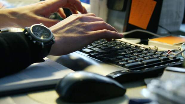 Мошенники придумали новую схему обмана с «задержанием» курьера аферистов