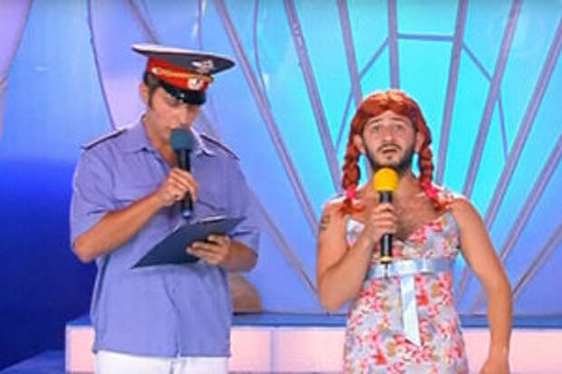Стриптизерша нашла «идеальный» способ рассказать родителям о своей профессии