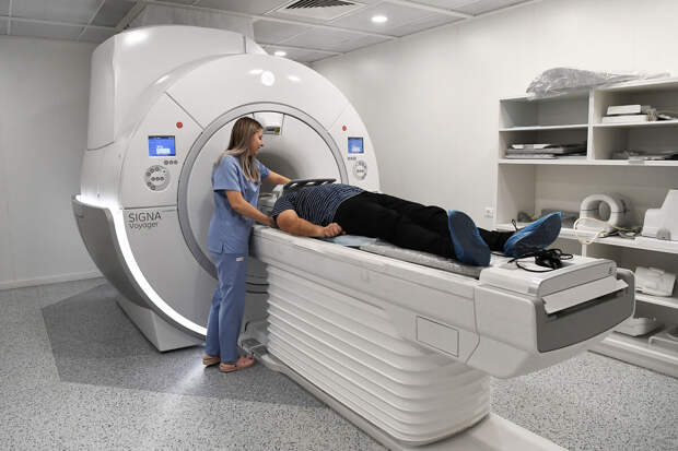В Китае пациент шесть часов провел в аппарате МРТ из-за забывчивости врачей