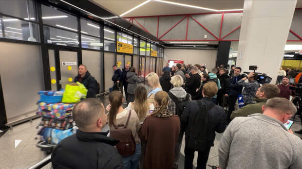 Первые рейсы с Ближнего Востока приземлились в России