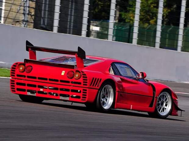 Раллийный Ferrari 288 GTO Evoluzione, который стал прототипом для Ferrari F40