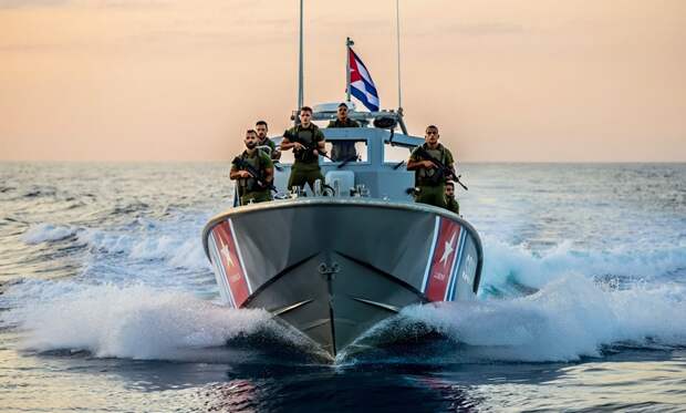 «Будем рыбу мы кормить коммунистами»: Куба расстреляла катер под флагом США, американцы требуют мести