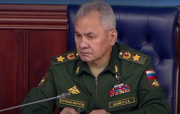 Глава Минобороны РФ в ходе селекторного совещания заслушал доклад о состоянии береговых радиотехнических постов
