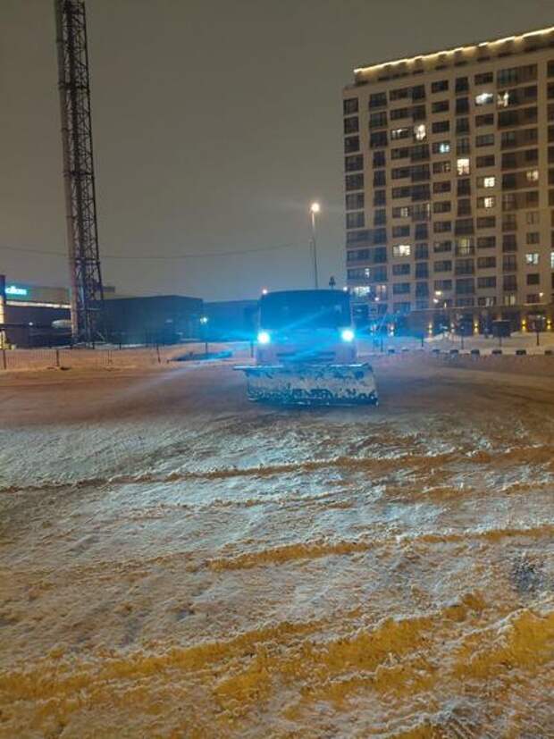 Транспортная система Петербурга работает в штатном режиме после снегопада