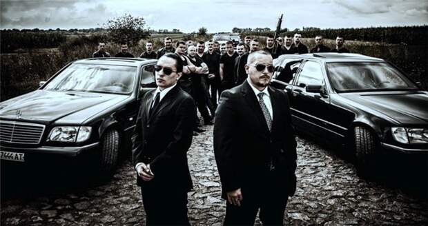 вокруг временные подельники и враги