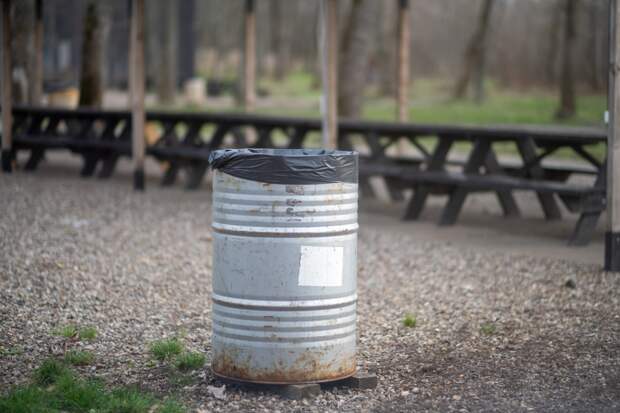 Мужчина расправился с арендатором и спрятал останки в бочке на участке