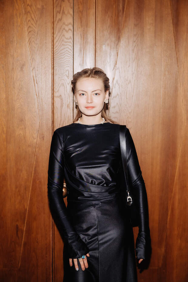 Русское ненастье: Ирина Розанова, Алёна Бабенко и Гарик Сукачёв