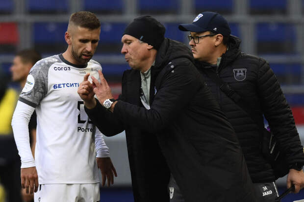 Тренер "Балтики" Талалаев заявил, что не уважает наставника ЦСКА Челестини