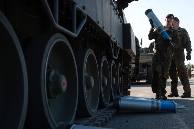 В Литве за 15 месяцев планируют построить завод по сборке танков Leopard