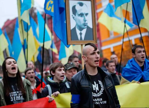 Украинские нацисты. Они не Украину любят - они Россию ненавидят