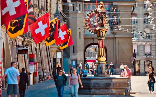Reuters: В Швейцарии законодательно запретили свастику