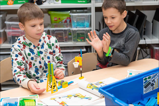 Как обеспечить научный подход? Фотообзор нового конструкторского решения lego® Education BricQ Motion 45401