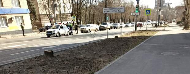 ДТП на пересечении университетской и пр. Маяковского, пробка