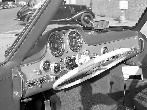 Mercedes-Benz 300 SL автодизайн, интерьер, руль