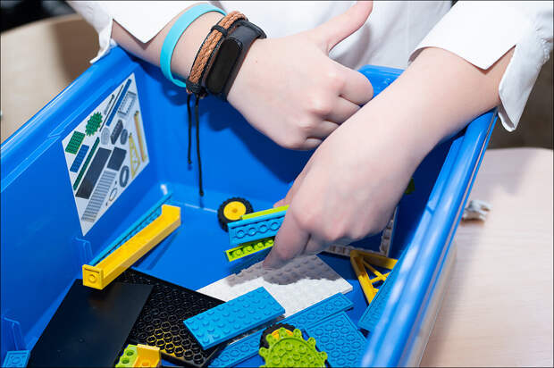 Как обеспечить научный подход? Фотообзор нового конструкторского решения lego® Education BricQ Motion 45401