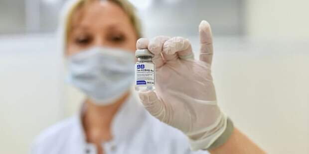 Главный Санитарный врач Москвы ввела обязательную вакцинацию в сфере услуг / Фото: Ю.Иванко, mos.ru