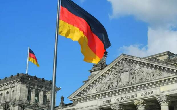 Читатели Die Zeit посоветовали минобороны ФРГ не «играть мускулами» перед Россией