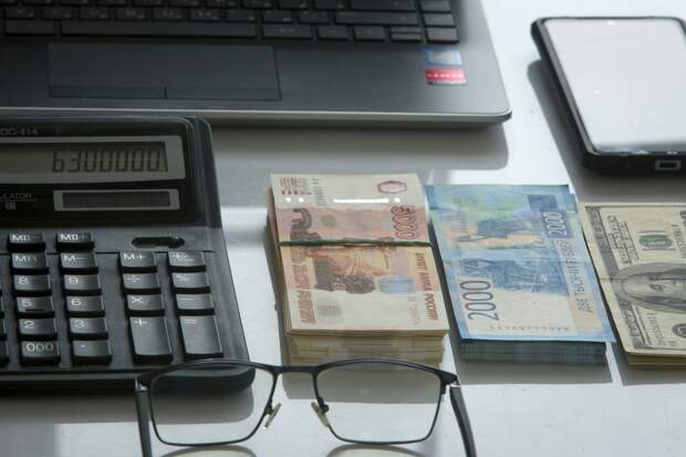 Россиян предупредили об ожидании замедления роста зарплат в 2026 году